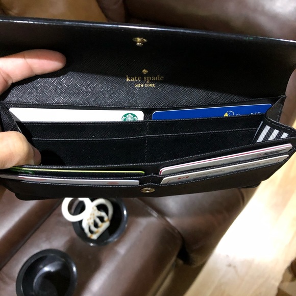 KATE SPADE BLACK LEATHER WALLET - Picture 2 of 3